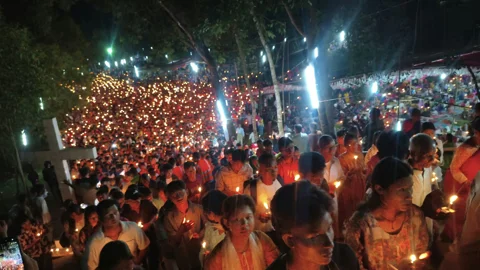 প্রার্থনায় মুখরিত গারো পাহাড়, মোমবাতি হাতে শোভাযাত্রায় হাজারো পুণ্যার্থী