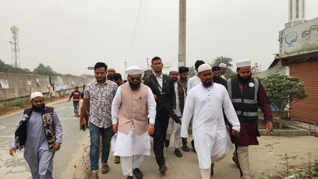 শিবচরে এক্সপ্রেসওয়েতে পরিবহনে বাড়তি ভাড়া বন্ধে এমপি হানজালার অভিযান