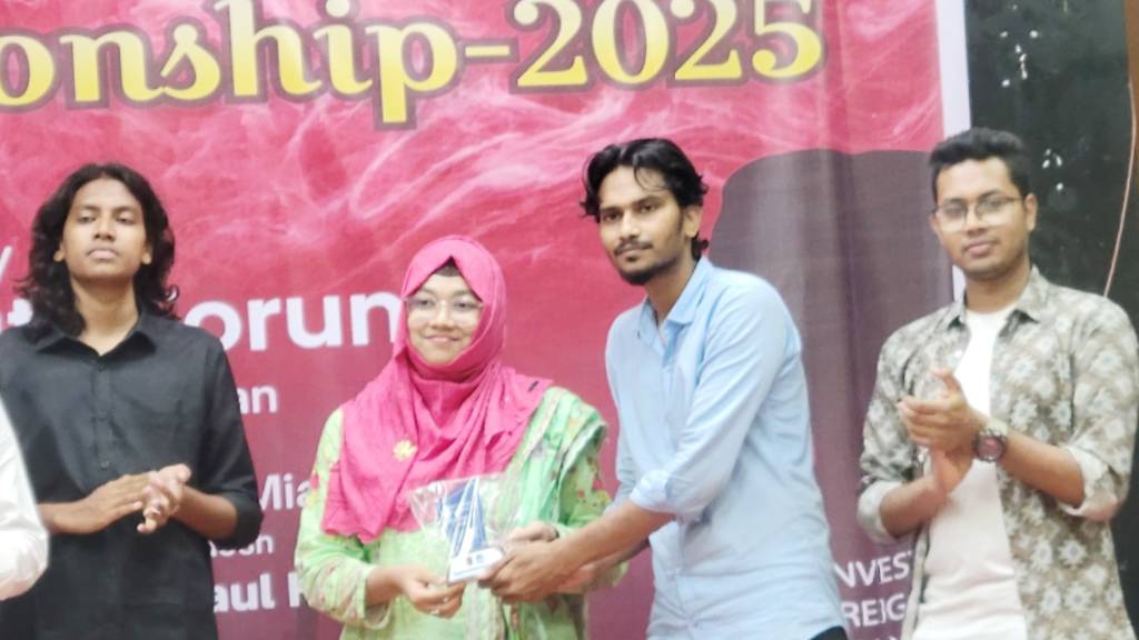 স্টামফোর্ড বিশ্ববিদ্যালয়ে পর্দা নামল আন্তবিভাগ বিতর্ক প্রতিযোগিতার