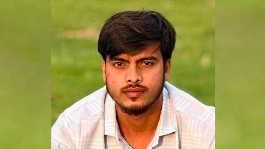কানে হেডফোন লাগিয়ে ফুটবল ম্যাচ দেখছিলেন যুবক, ট্রেনে কাটা পড়ে মৃত্যু