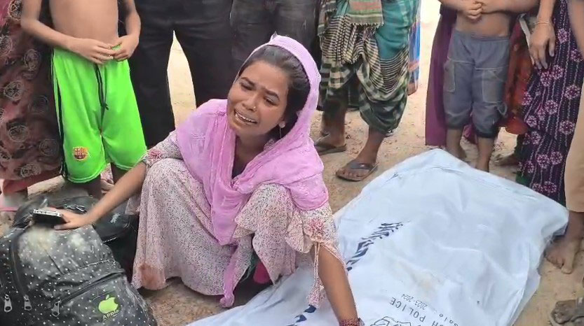 চলন্ত বাস থেকে ফেলে যাত্রীকে হত্যার অভিযোগ