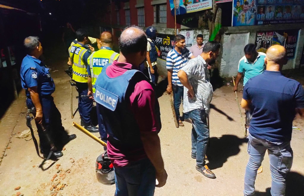 মিসর-আর্জেন্টিনা ম্যাচ ঘিরে সিরাজগঞ্জে সংঘর্ষ, আহত ১০