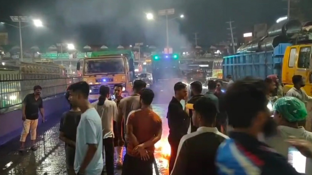সোনারগাঁয়ে ঢাকা-চট্টগ্রাম মহাসড়ক অবরোধ