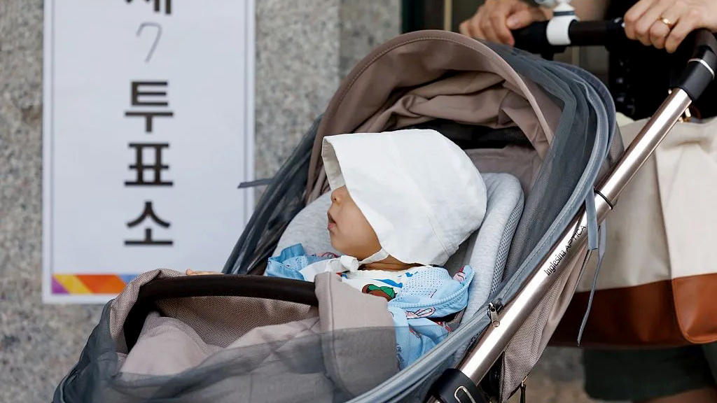 জন্মহার বাড়াতে ভিয়েতনাম-শ্রীলঙ্কা থেকে তরুণী আমদানির বিতর্কিত প্রস্তাব দক্ষিণ কোরিয়ায়
