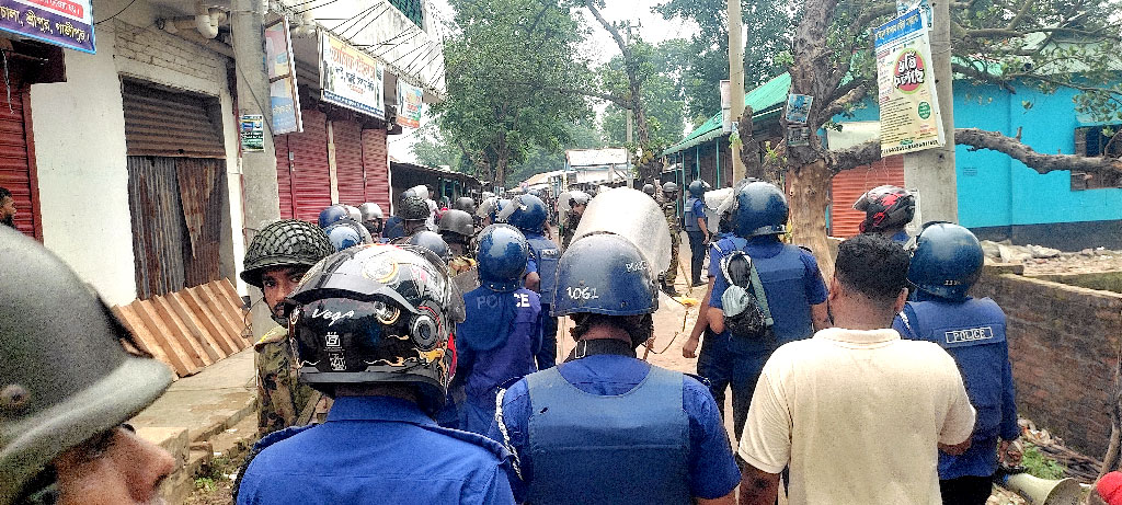 শ্রীপুরে গ্রেপ্তার ৪৩ শ্রমিক কারাগারে