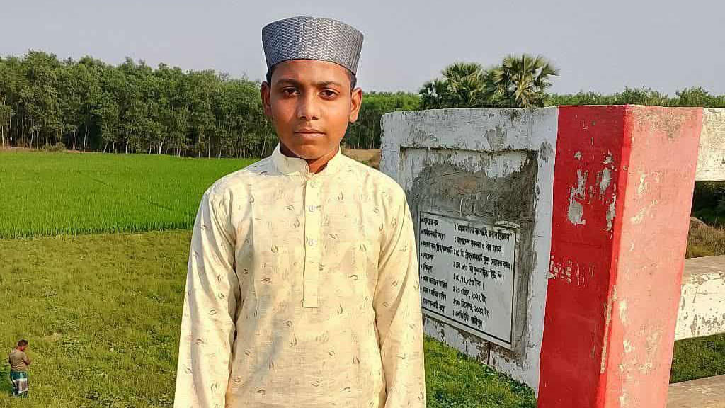 শ্রীপুরে ট্রাকচাপায় কিশোর নিহত