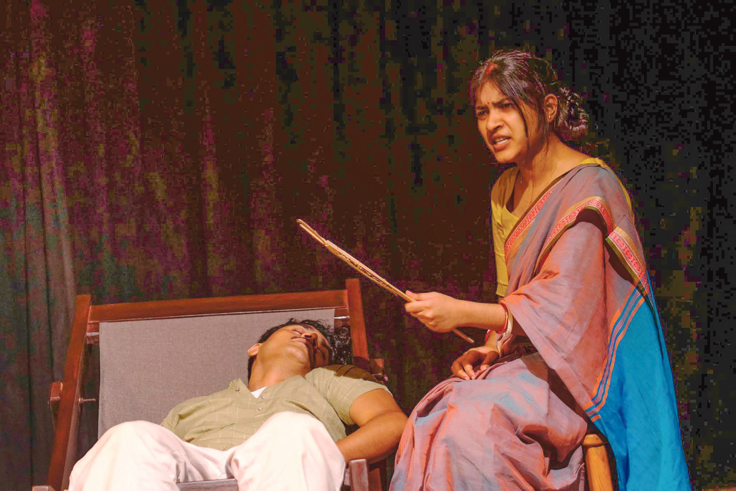 ‘সম্+সার’ নাটকের দুই দিনে তিন প্রদর্শনী