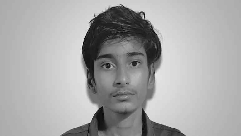 প্রেমের প্রস্তাব প্রত্যাখ্যান, শিক্ষিকাকে পুড়িয়ে মারার চেষ্টা স্কুলছাত্রের
