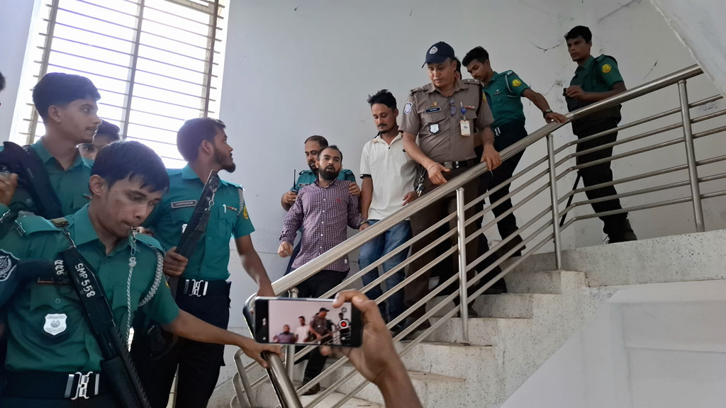 এমসি কলেজ ছাত্রাবাসে দলবদ্ধ ধর্ষণকাণ্ডে ১ জনের মৃত্যুদণ্ড, ৩ জনের যাবজ্জীবন