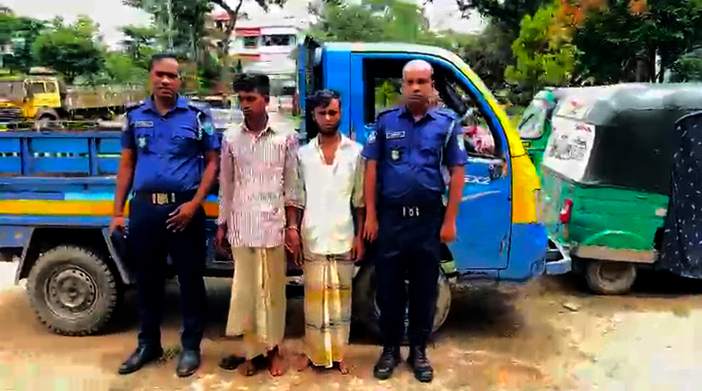 সিলেটে পুলিশ কর্মকর্তাকে কুপিয়ে আহত, দুই ডাকাত গ্রেপ্তার