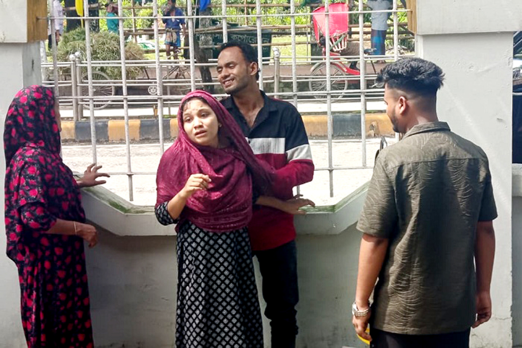 হাসপাতালে আইসিইউ সুবিধা না পেয়ে হামের উপসর্গ নিয়ে শিশুর মৃত্যুর অভিযোগ