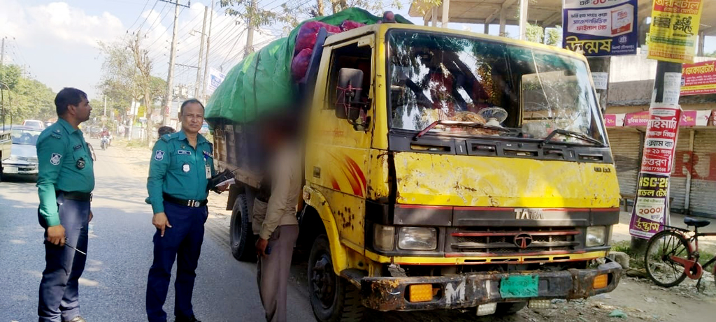 সিলেটে ৬ হাজার কেজি ভারতীয় পেঁয়াজসহ আটক ১