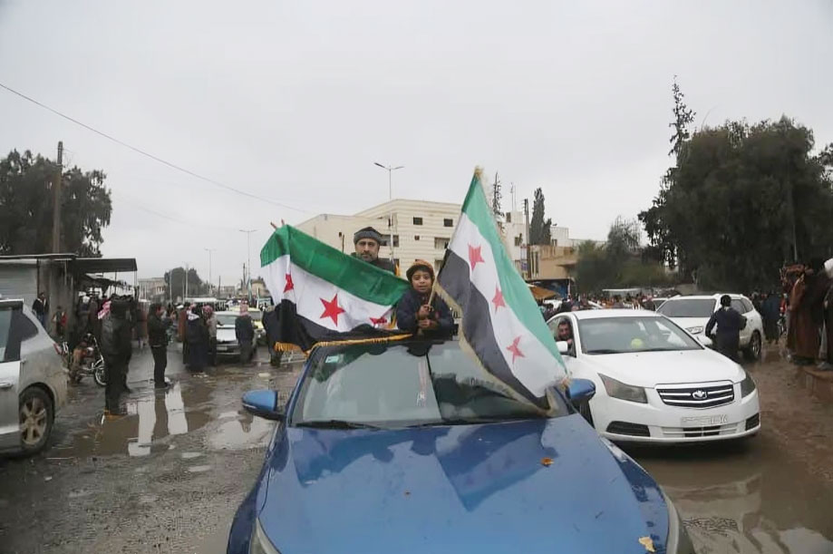 ফোরাতের তীরে কুর্দি বিদ্রোহের চূড়ান্ত পতন, এসডিএফের তেলক্ষেত্র এখন সিরিয়া সরকারের নিয়ন্ত্রণে