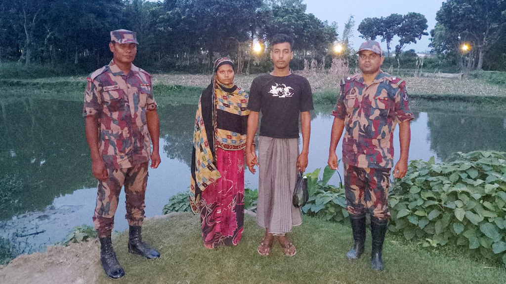 নিজেদের নাগরিকদেরও বাংলাদেশে ঠেলে পাঠাচ্ছে ভারত