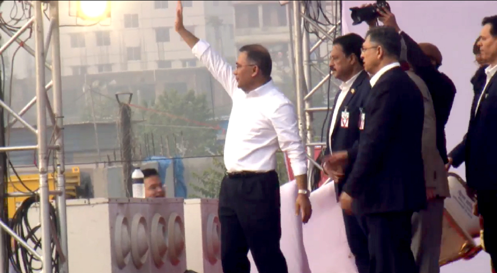 গণসংবর্ধনা মঞ্চে তারেক রহমান