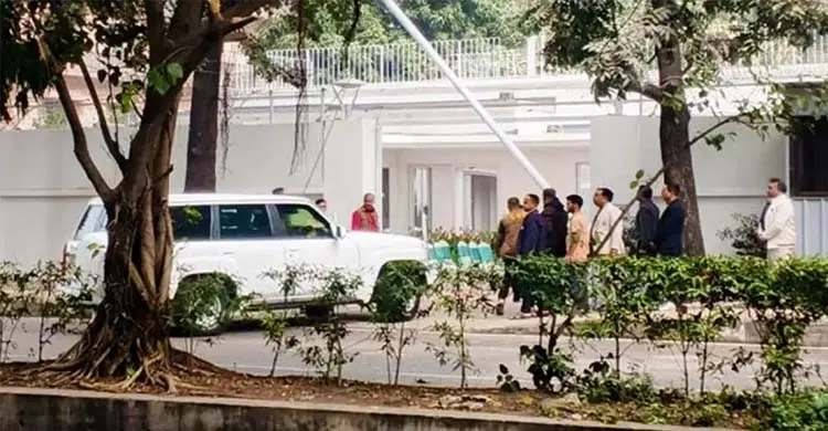 সন্দেহজনক আচরণ: তারেক রহমানের বাসার সামনে থেকে আটক ২