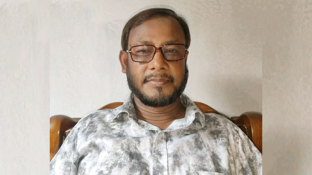 ছাত্রীকে ওড়না ছাড়া দেখতে চাওয়া সেই অধ্যক্ষ ওএসডি