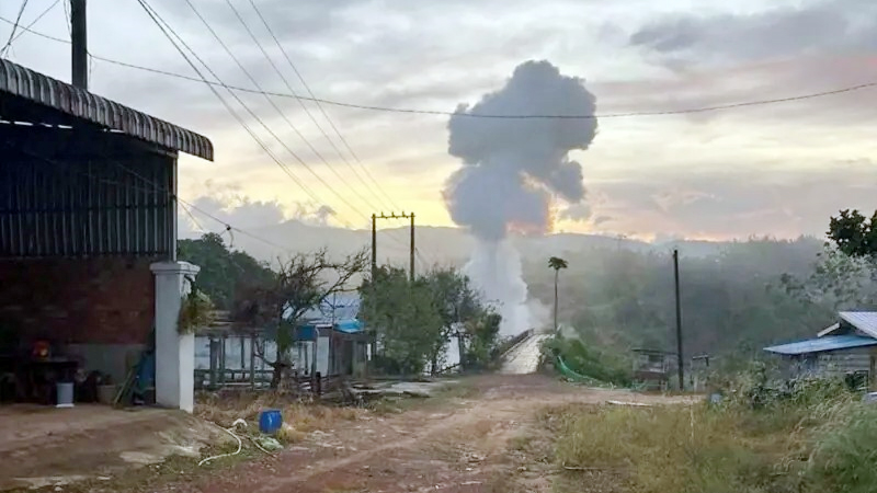 ট্রাম্পের যুদ্ধবিরতি ঘোষণার পরও থাইল্যান্ড-কম্বোডিয়া সংঘর্ষ চলছে