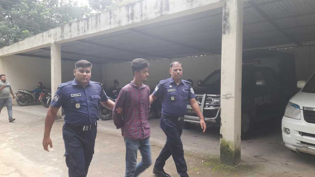 ছেলে দুপুরে গেটে পান তালা, সন্ধ্যায় আরেক নিরাপত্তাপ্রহরী পেলেন লাশ