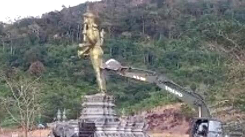 থাই-কম্বোডিয়া সীমান্তে গুঁড়িয়ে দেওয়া হলো বিষ্ণু মূর্তি, নিন্দা জানাল ভারত