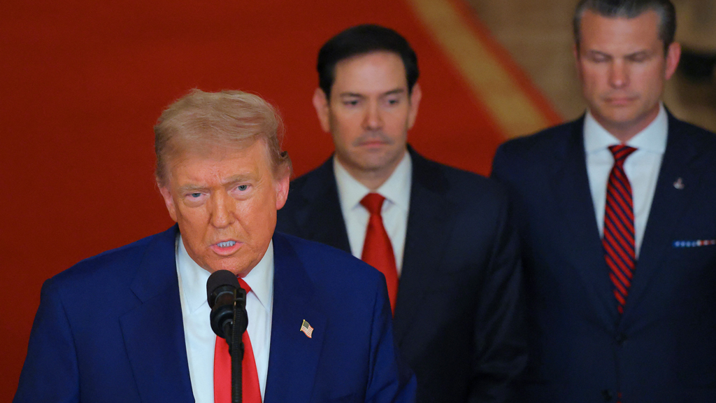 সোমবার ইরানের শেষ সুযোগ, মঙ্গলবার পাওয়ার প্ল্যান্ট গুঁড়িয়ে দেবেন ট্রাম্প