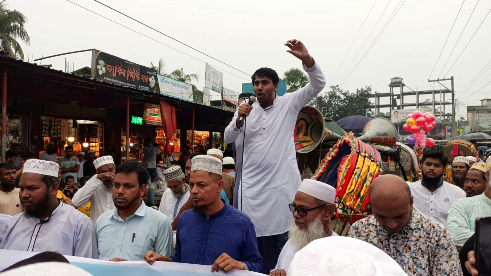 ‘নতুন হেলমেট বাহিনীর আগমন হয়েছে’—রাজাপুরে এনসিপি নেতা তুহিন