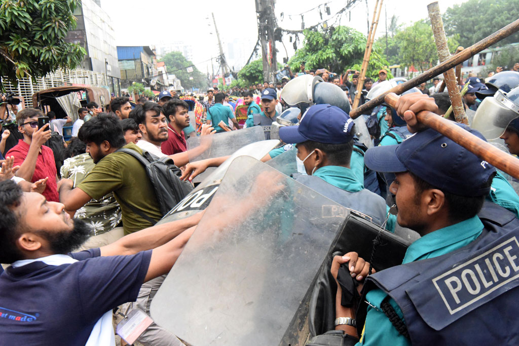 ইউআইইউ শিক্ষার্থীদের আন্দোলনে বলপ্রয়োগ হয়নি, দাবি ডিএমপির