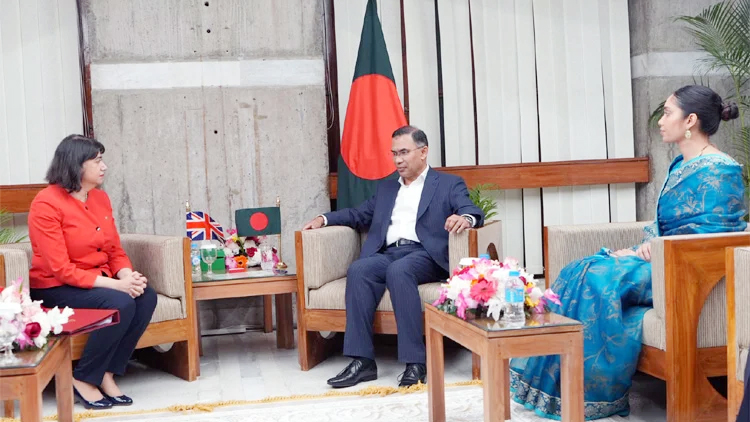 প্রধানমন্ত্রীর সঙ্গে যুক্তরাজ্যের আন্ডার-সেক্রেটারি সিমা মালহোত্রার সৌজন্য সাক্ষাৎ