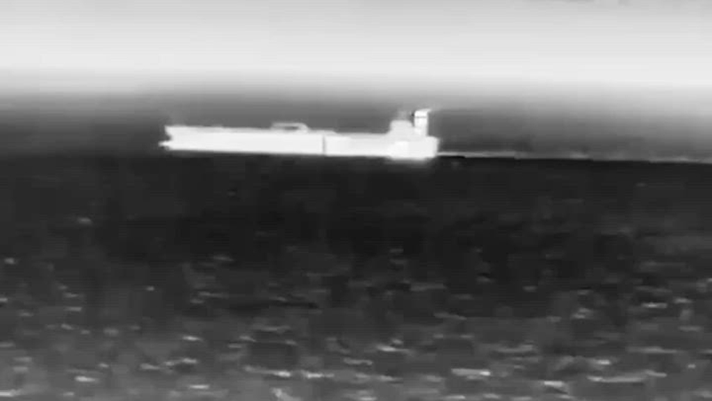 ভারতে তেল দিয়ে ফেরার পথে রুশ জাহাজে আঘাত হানল ইউক্রেন