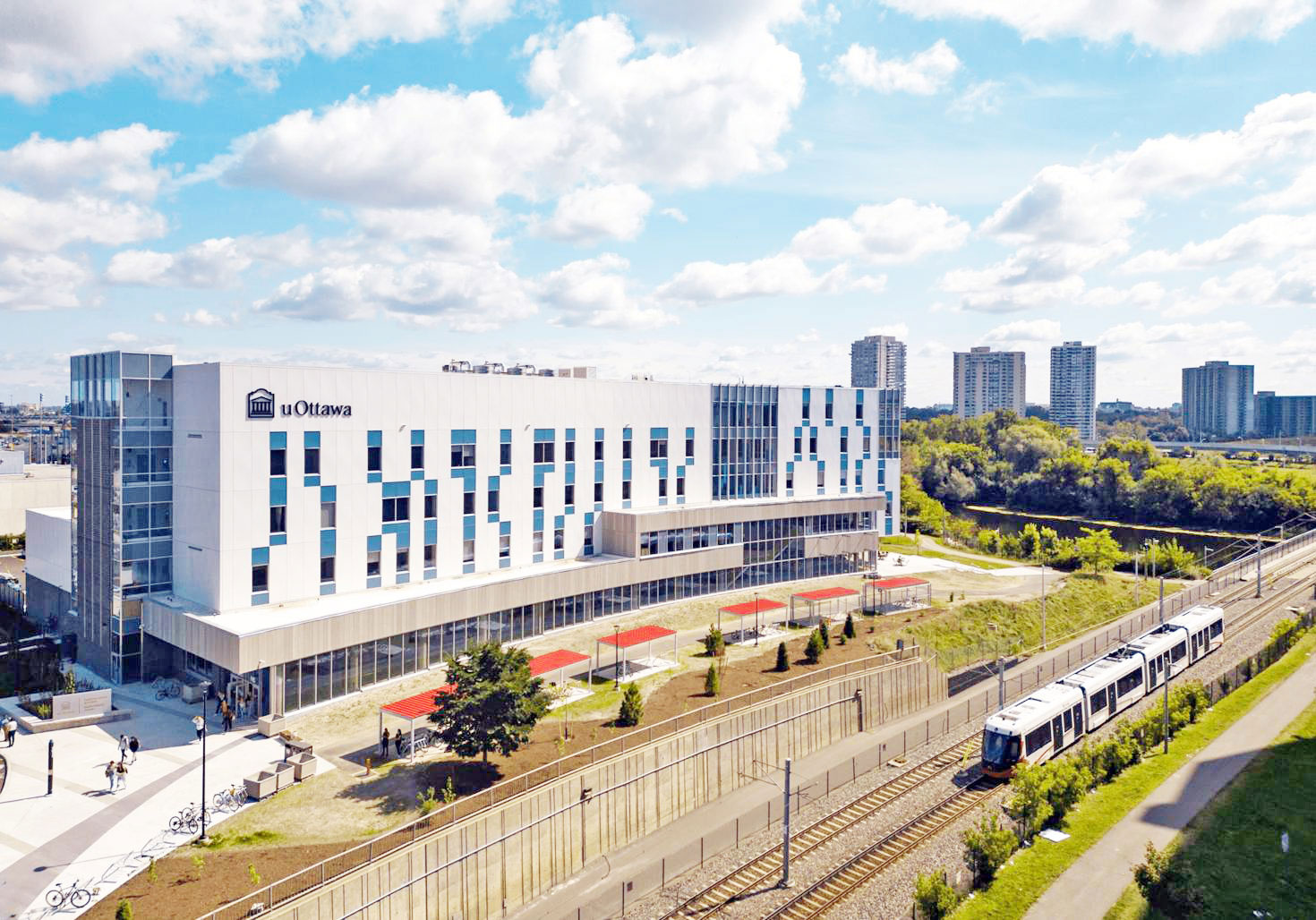 কানাডার অটোয়া বিশ্ববিদ্যালয়ে অর্থায়িত বৃত্তি