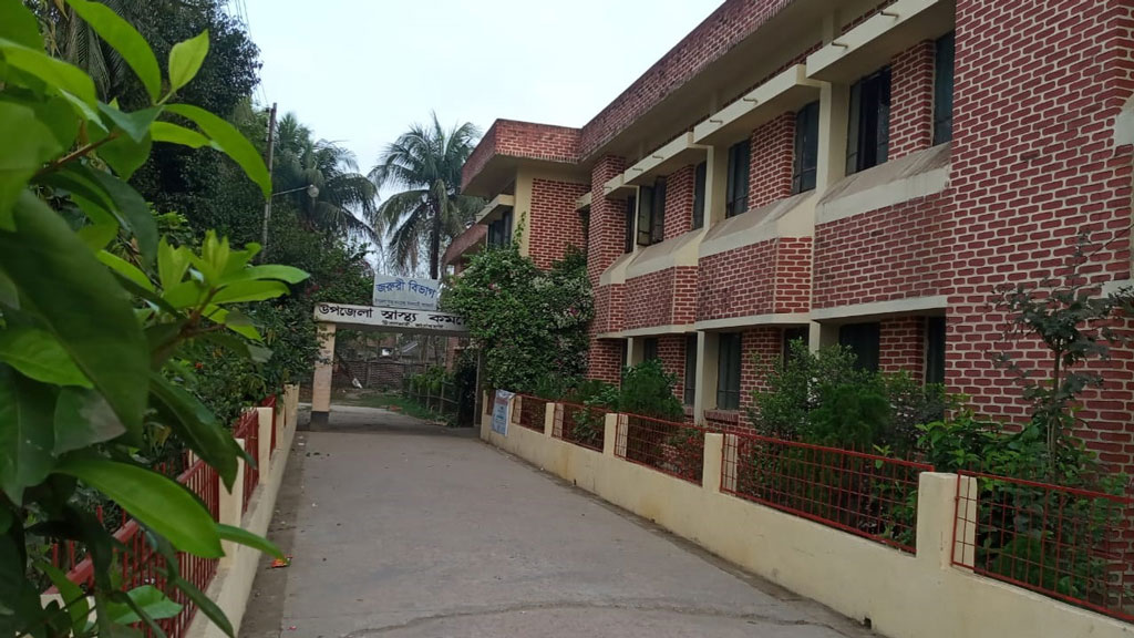 বাগেরহাটের চিতলমারী: হাসপাতাল চলছে ২ চিকিৎসকে