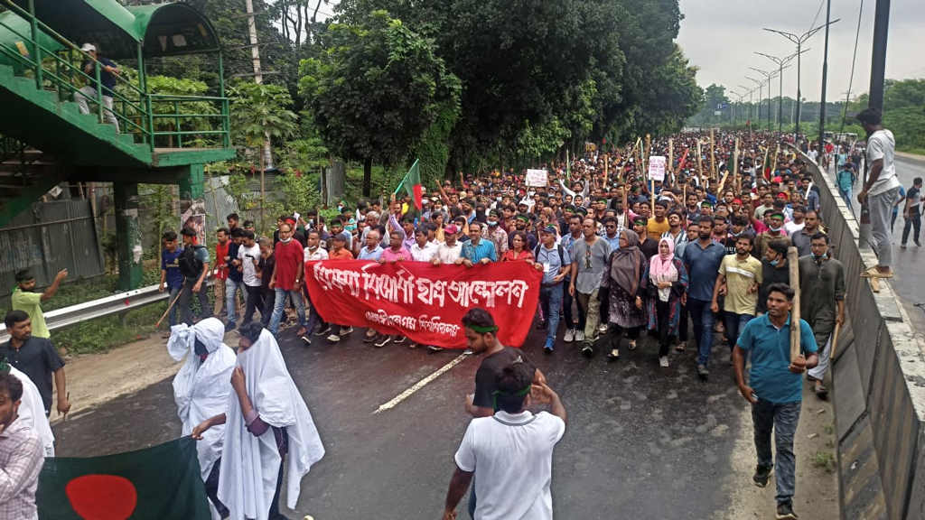 জুলাই বিপ্লবে অপ্রতিরোধ্য জাহাঙ্গীরনগর বিশ্ববিদ্যালয়