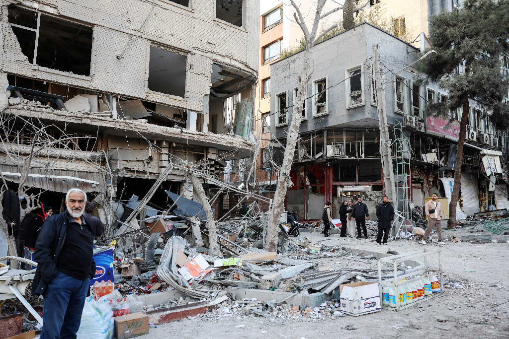 ইরানে নিহতের সংখ্যা বেড়ে ২০৭৬, ক্ষতিগ্রস্ত ৬০০ শিক্ষাপ্রতিষ্ঠান