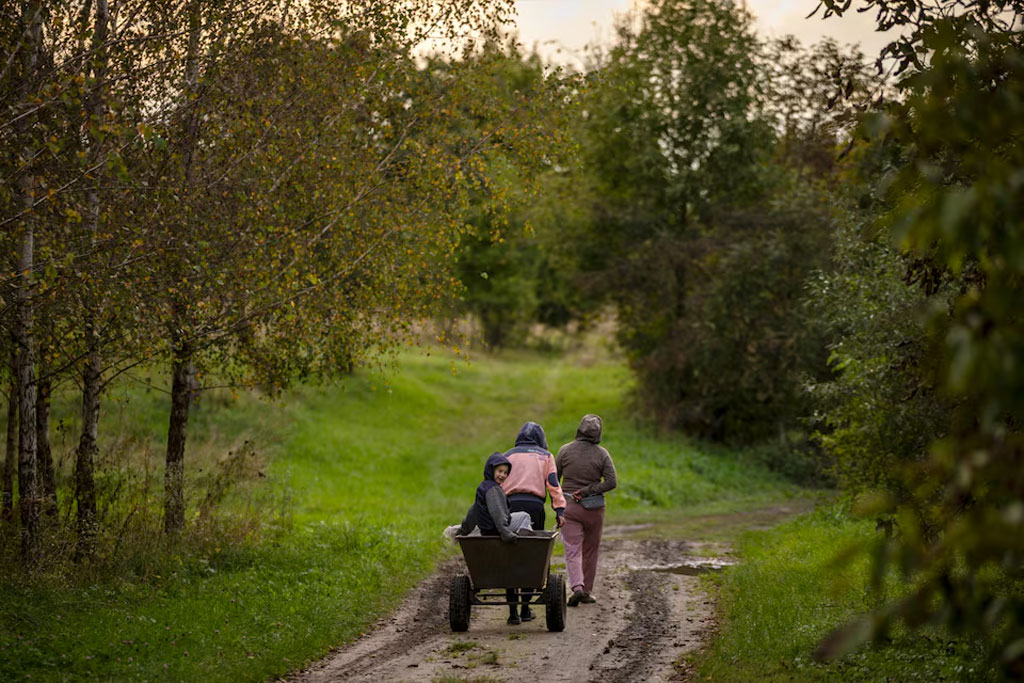 মড়ার ওপর খাঁড়ার ঘা—জনসংখ্যার তীব্র সংকটে ইউক্রেন