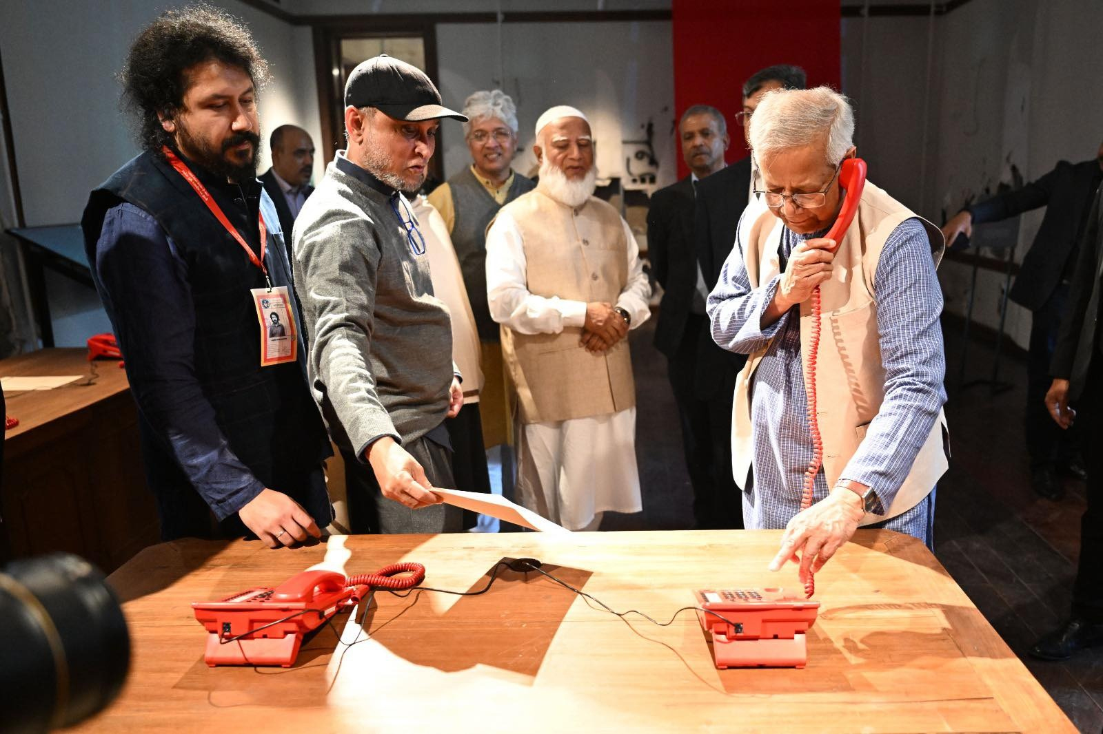 বিএনপি-জামায়াত-এনসিপি নেতাদের নিয়ে জুলাই স্মৃতি জাদুঘরে প্রধান উপদেষ্টা