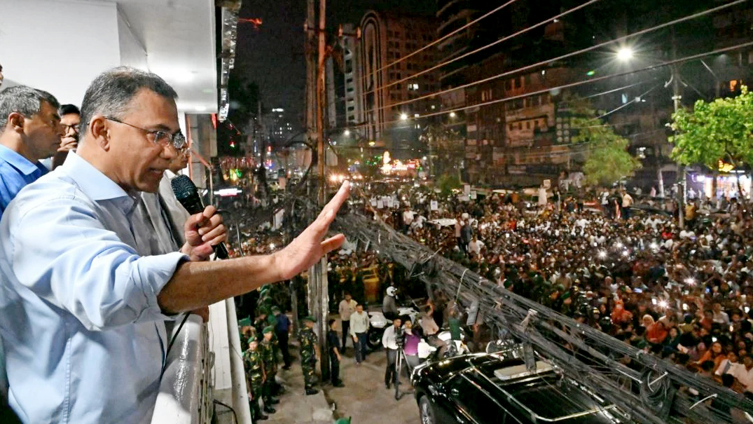 অফিসে আরও আসব, তবে রাস্তা বন্ধ করা যাবে না—নেতাকর্মীদের তারেক রহমান