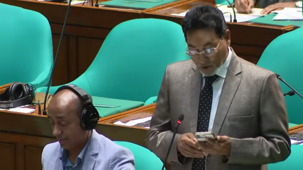 প্রধানমন্ত্রীকে নিয়ে সংসদে চিফ হুইপের কবিতা