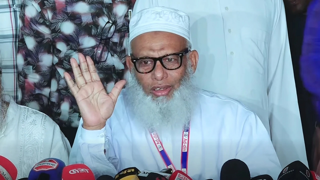 আদ্-দ্বীন ফাউন্ডেশনের নির্বাহী পরিচালকের পদত্যাগ