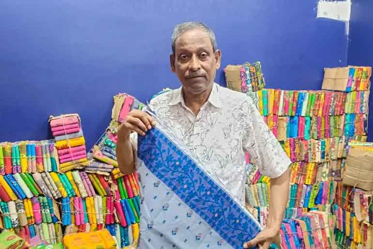 বাংলাদেশের সঙ্গে সম্পর্কের অবনতিতে ভারতের শাড়ি ব্যবসায় ধস