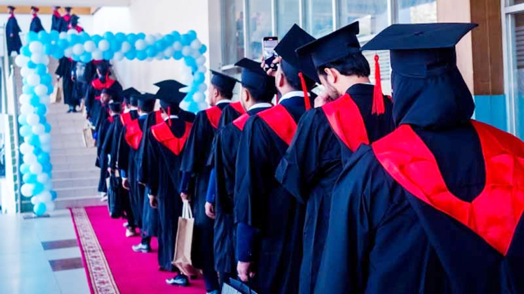 নীরব স্বাস্থ্যঝুঁকিতে শিক্ষার্থীরা