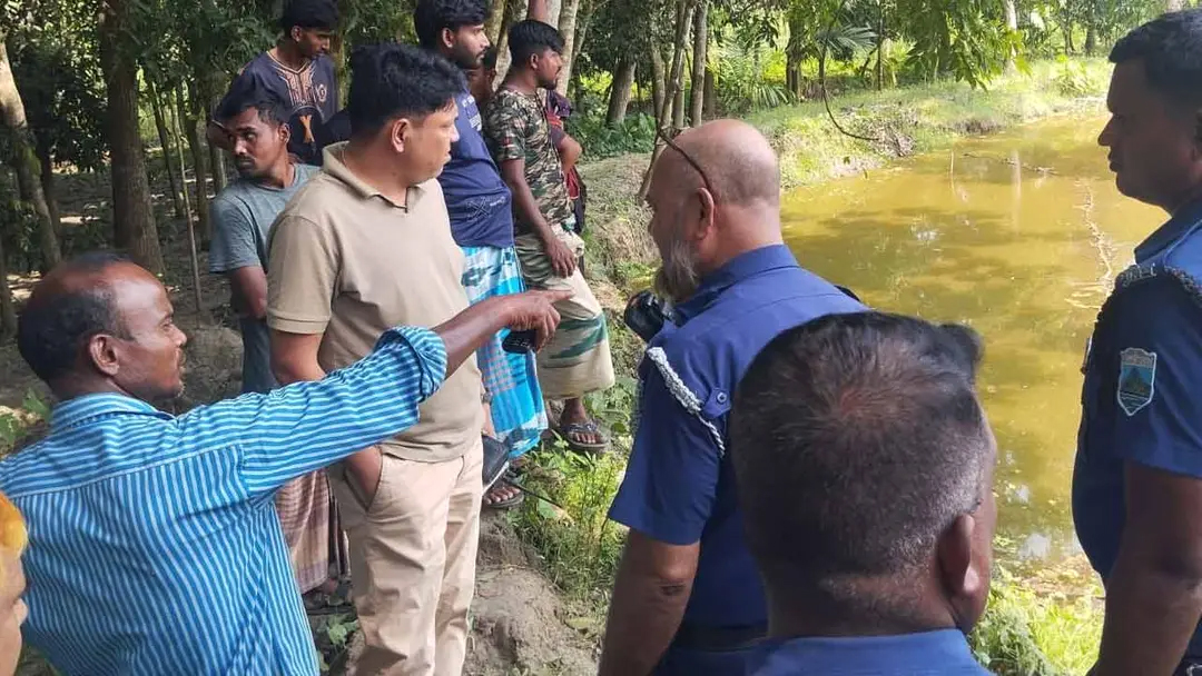 আনসার সদস্যের শার্ট-স্যান্ডেল গাছে, পুকুরে মিলল মরদেহ