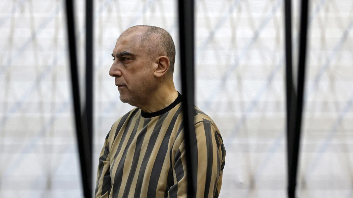 ‘সিরীয়দের বিরুদ্ধে অপরাধের’ অভিযোগে বাশার আল–আসাদের খালাত ভাইয়ের বিচার শুরু