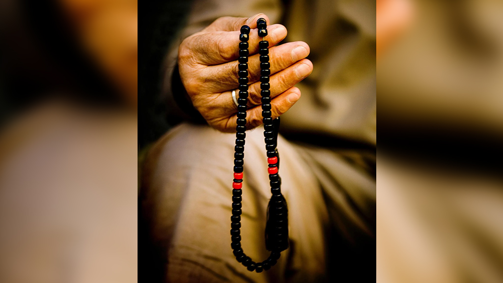 যেভাবে তাসবিহ পাঠ করতেন নবীজি (সা.)