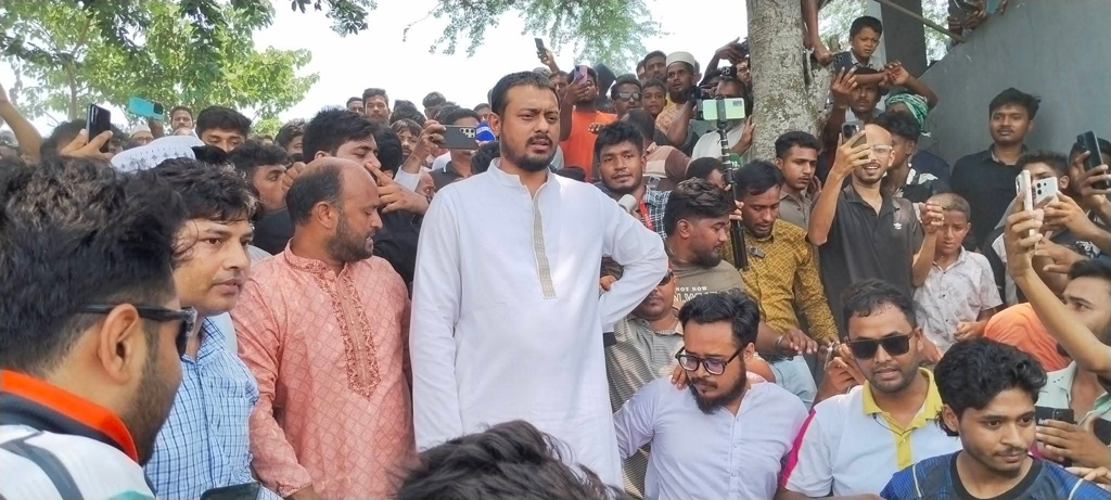 পুশ ইন ইস্যুতে সরকারের কঠোর অবস্থান দেখতে চান নাসীরুদ্দীন পাটওয়ারী