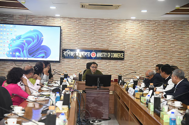 বাণিজ্যমন্ত্রী-সিআইআই প্রতিনিধি বৈঠক: বাংলাদেশে বিনিয়োগ বাড়াতে টাস্কফোর্সের প্রস্তাব ভারতের