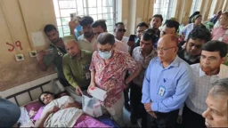 ময়মনসিংহ হাসপাতালে আকস্মিক পরিদর্শনে স্বাস্থ্যমন্ত্রী: অব্যবস্থাপনায় ক্ষুব্ধ, তদন্তের নির্দেশ