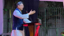 বাংলাদেশে বসবাসকারী সব ধর্মের মানুষের একমাত্র ও প্রধান পরিচয় বাংলাদেশি: স্বরাষ্ট্রমন্ত্রী