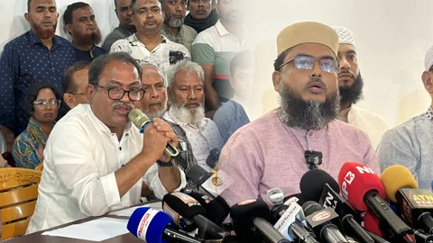 ভোটের আগের রাতে বিএনপি-জামায়াতের পাল্টাপাল্টি অভিযোগ, টাকা বিতরণের দাবি