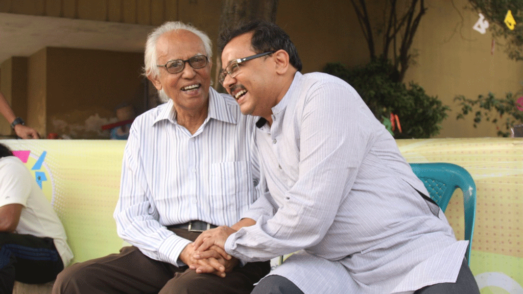 অভিমান করেছিলেন আহমদ রফিক