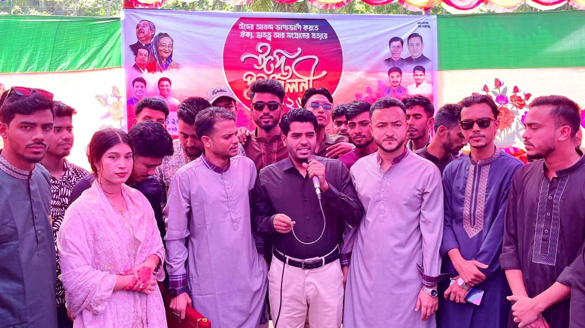 বরগুনায় প্যান্ডেল সাজিয়ে নিষিদ্ধ ছাত্রলীগের ঈদ পুনর্মিলনী অনুষ্ঠান